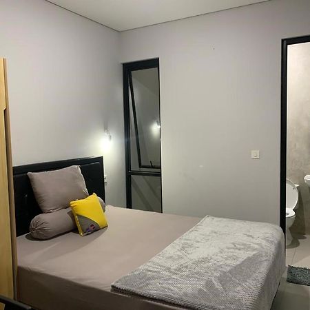 Cozy Puri Hotel Джакарта Екстериор снимка