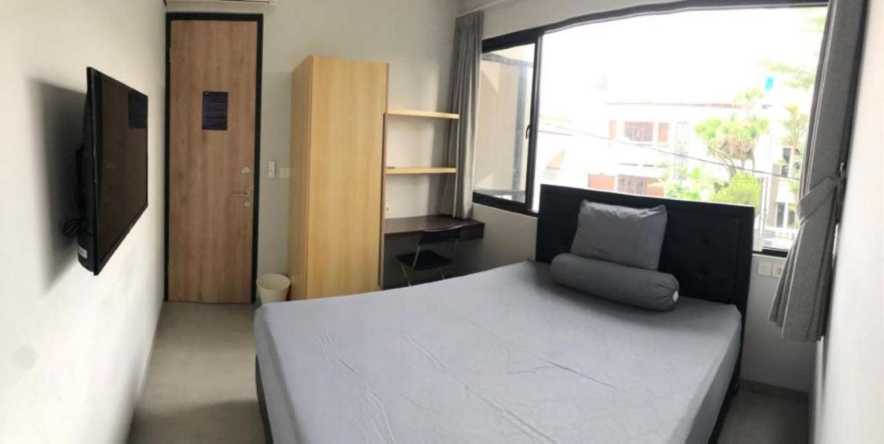 Cozy Puri Hotel Джакарта Екстериор снимка