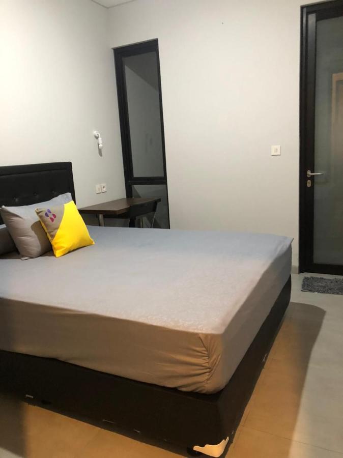 Cozy Puri Hotel Джакарта Екстериор снимка
