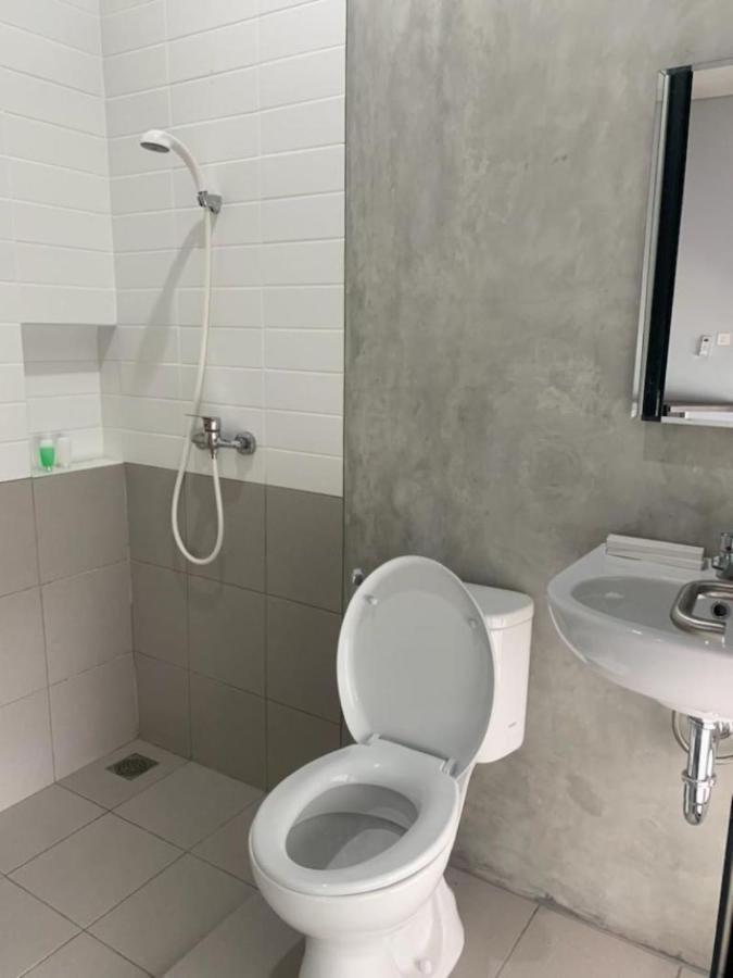 Cozy Puri Hotel Джакарта Екстериор снимка