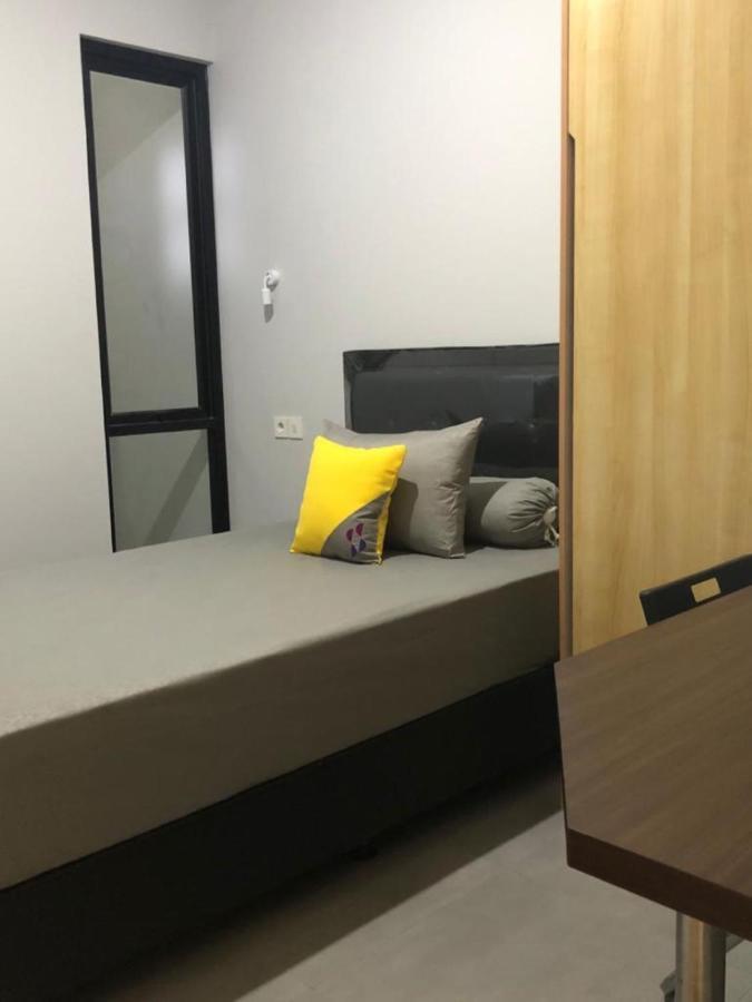 Cozy Puri Hotel Джакарта Екстериор снимка